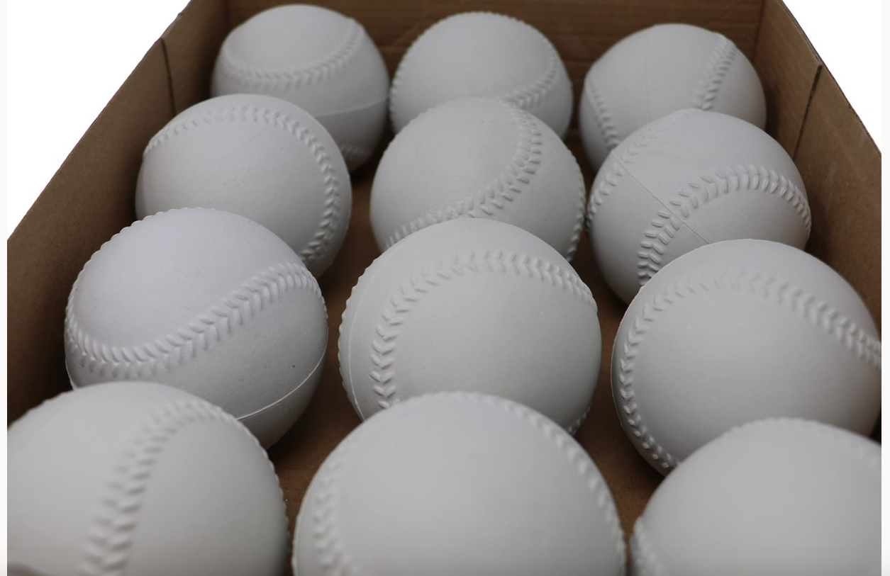 A- 122 balles de baseball pour machine à lancer, grosseur 9'', blanc, 12 morceaux